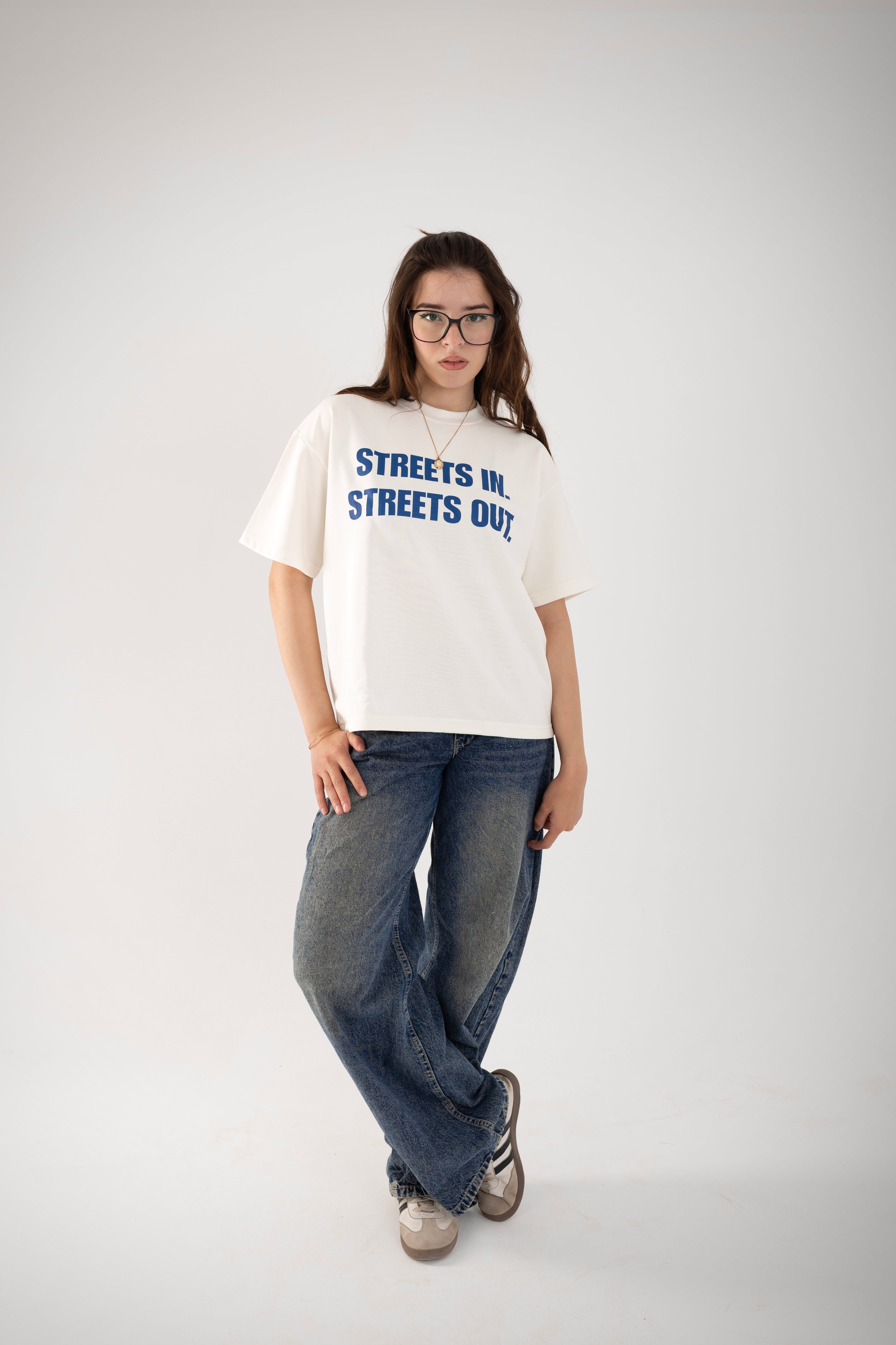 FLECKED white Boxyfit Tee