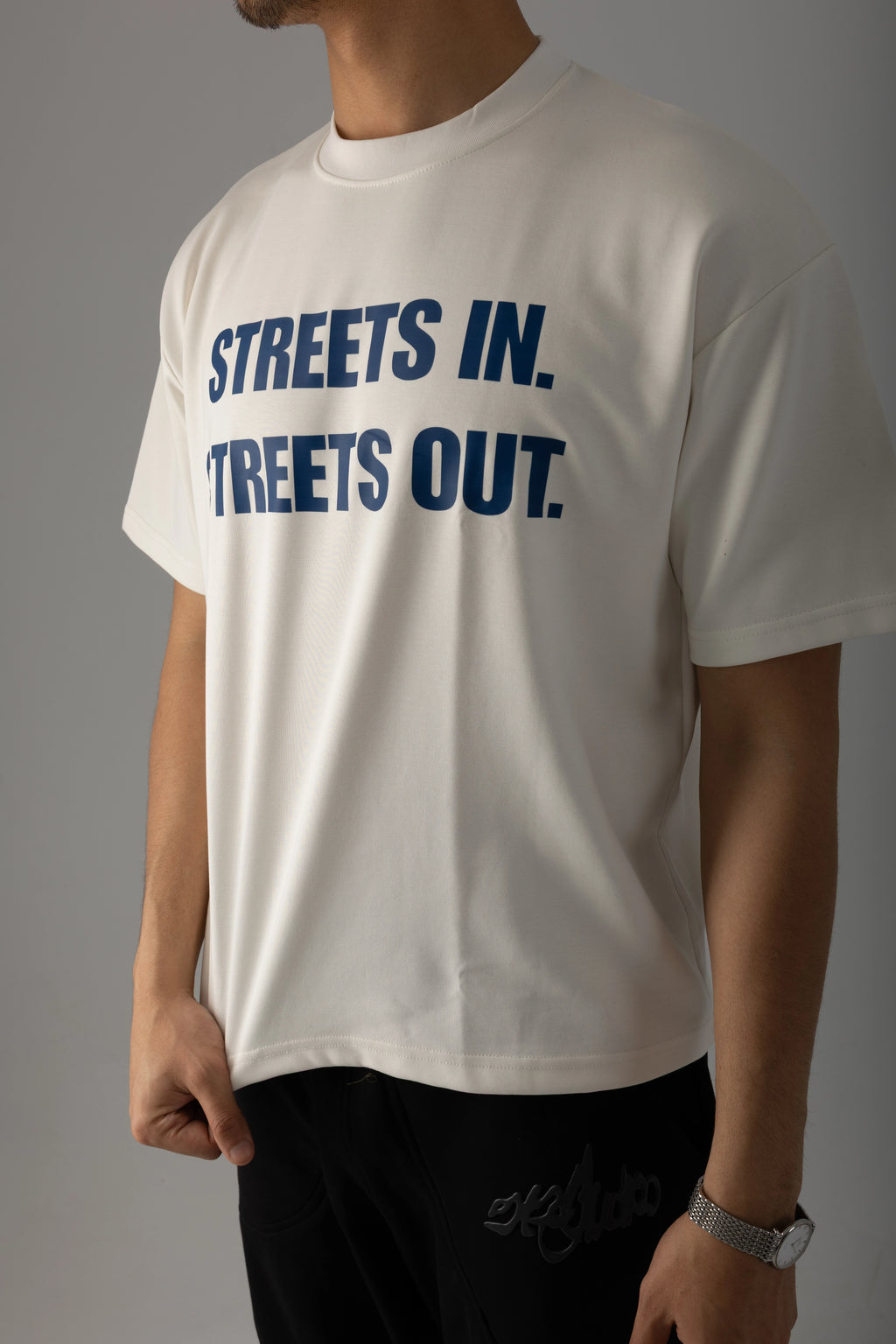 FLECKED white Boxyfit Tee