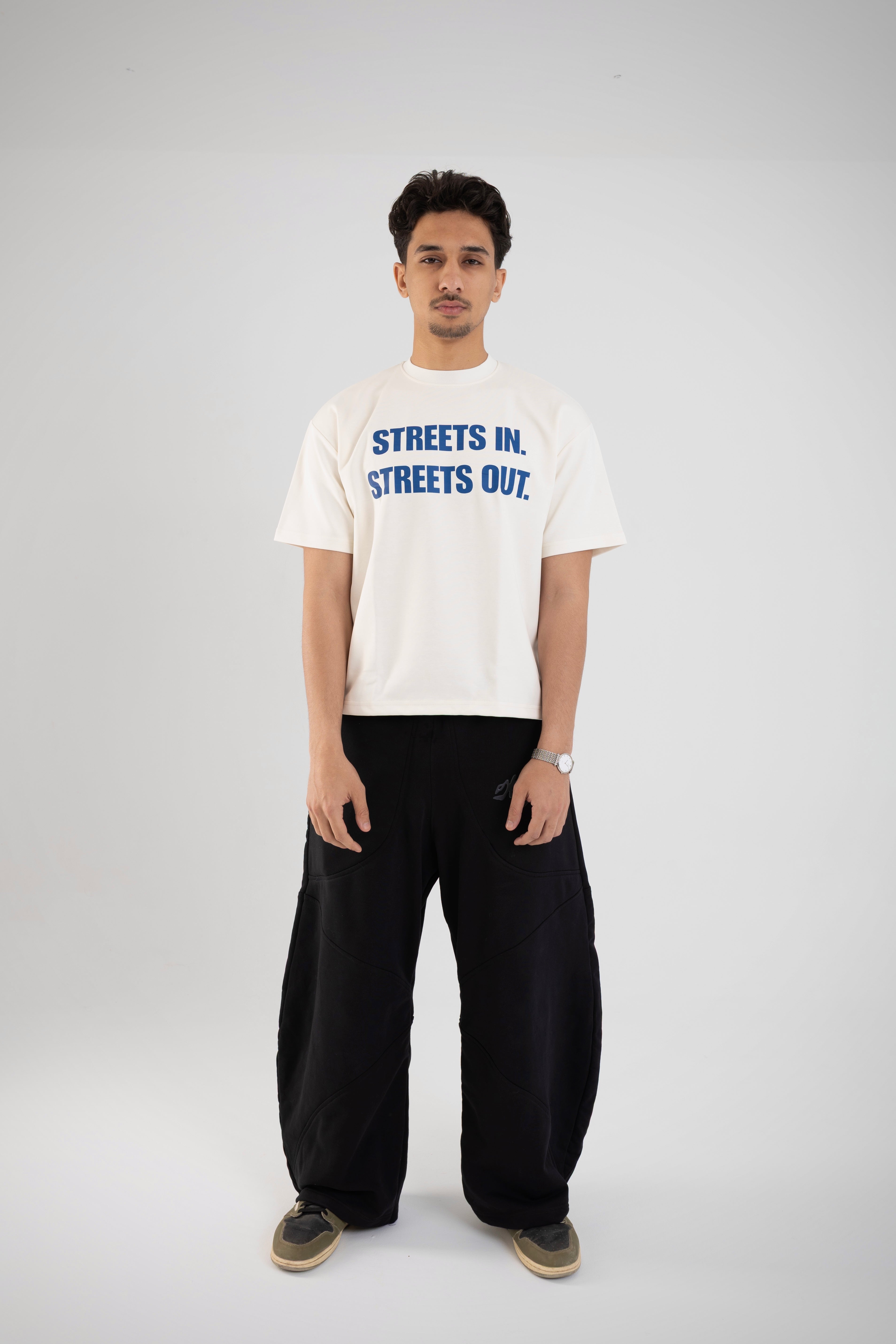 FLECKED white Boxyfit Tee